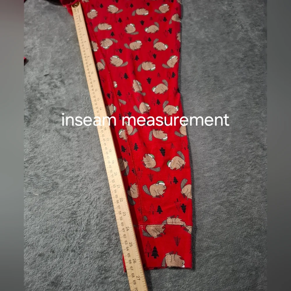 Duluth Trading Co Red Pajama Set with Floral Print - Picture 11 of 16
